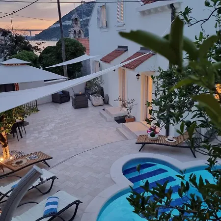 Villa Rose *
