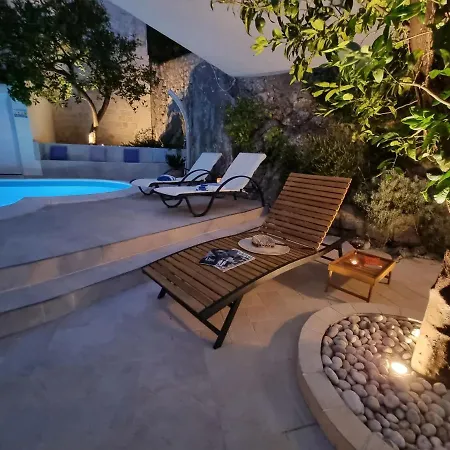Rose Villa
