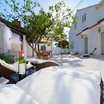 Rose Villa